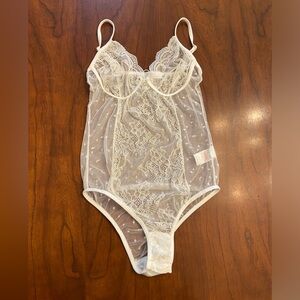 Missguided New Lace Bodysuit size small
